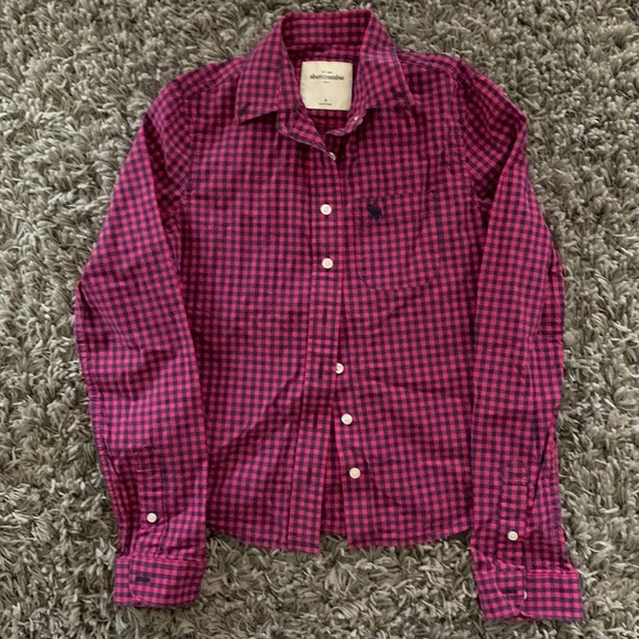 Dark pink and navy checkered button down shirt - Picture 1 of 3